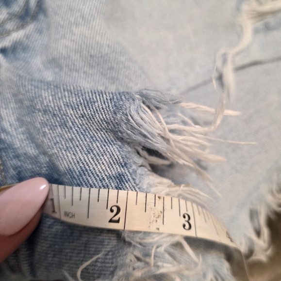 Agolde Parker Vintage Cut Off Short - Picture 12 of 12